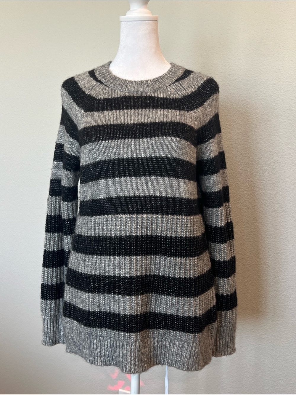 Banana Republic Gray/Black Striped Crewneck Knit Sweater Size XS